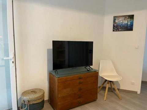 T2! 3 Ou 4 Personnes Centre Ville Neuf Avec Garage Санари-сюр-Мер Екстериор снимка