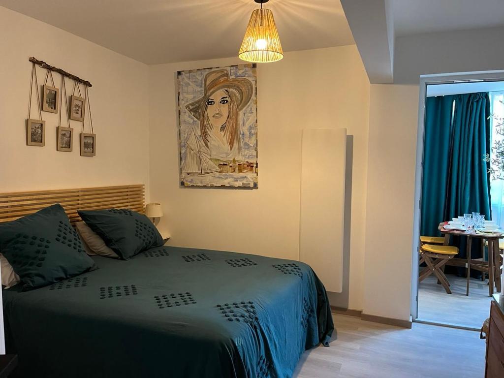 T2! 3 Ou 4 Personnes Centre Ville Neuf Avec Garage Санари-сюр-Мер Екстериор снимка
