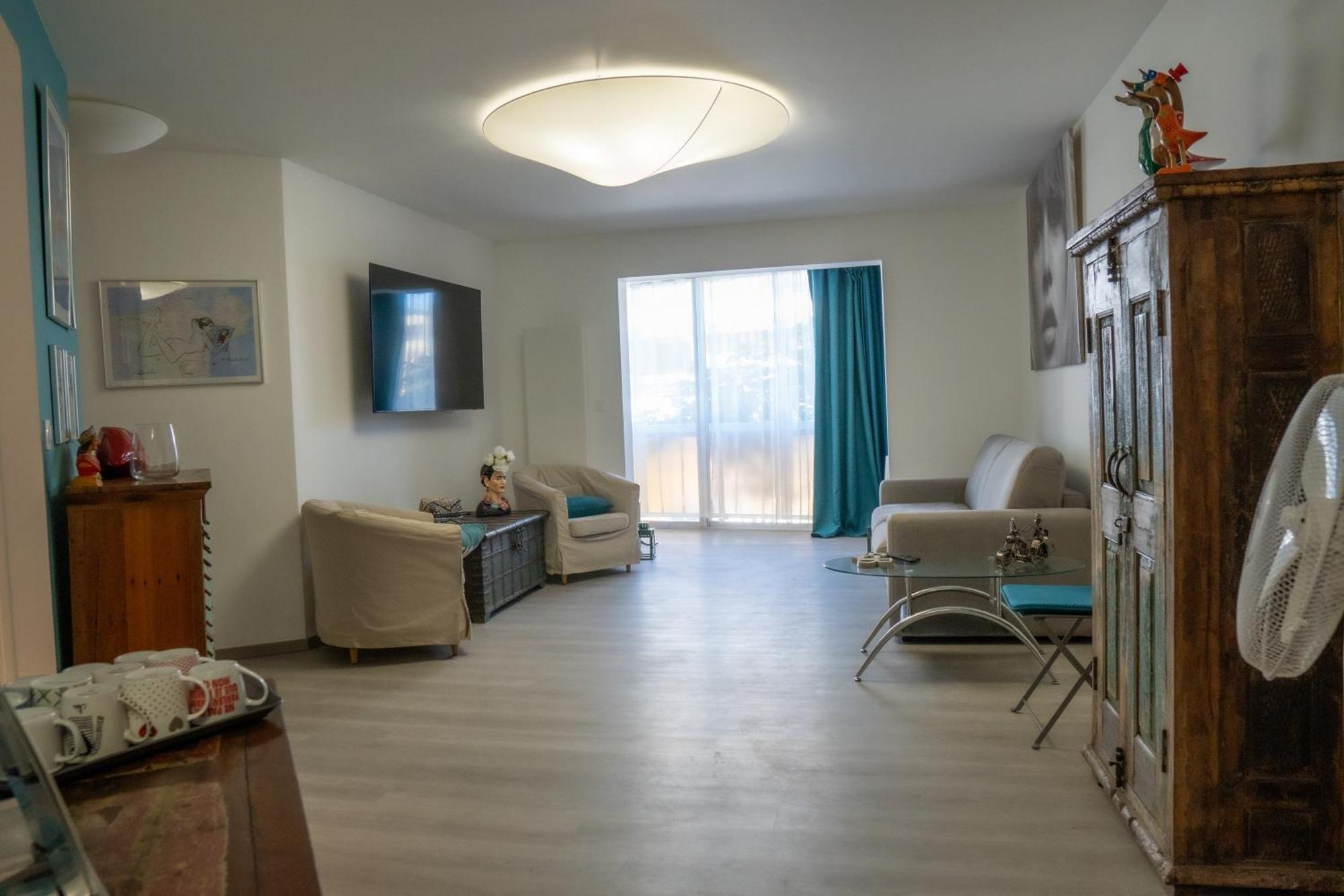 T2! 3 Ou 4 Personnes Centre Ville Neuf Avec Garage Санари-сюр-Мер Екстериор снимка