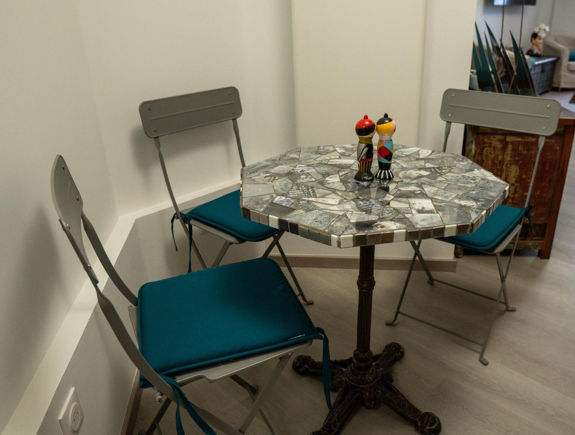 T2! 3 Ou 4 Personnes Centre Ville Neuf Avec Garage Санари-сюр-Мер Екстериор снимка